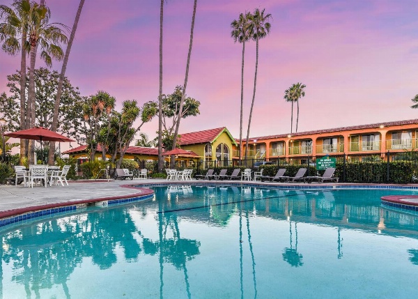 Vagabond Inn Costa Mesa Main image